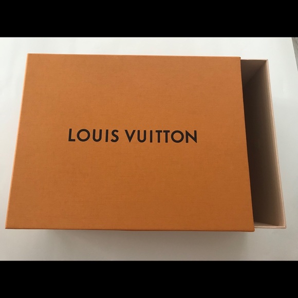 Authentic empty LV box. - Picture 4 of 5